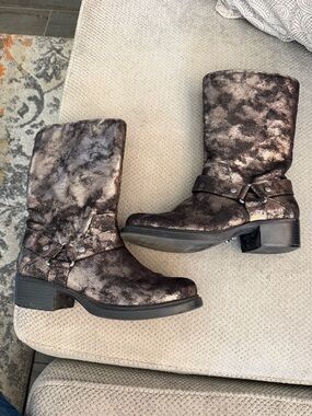 Women’s Vera Wang Metallic Mid-Calf Harness Boots